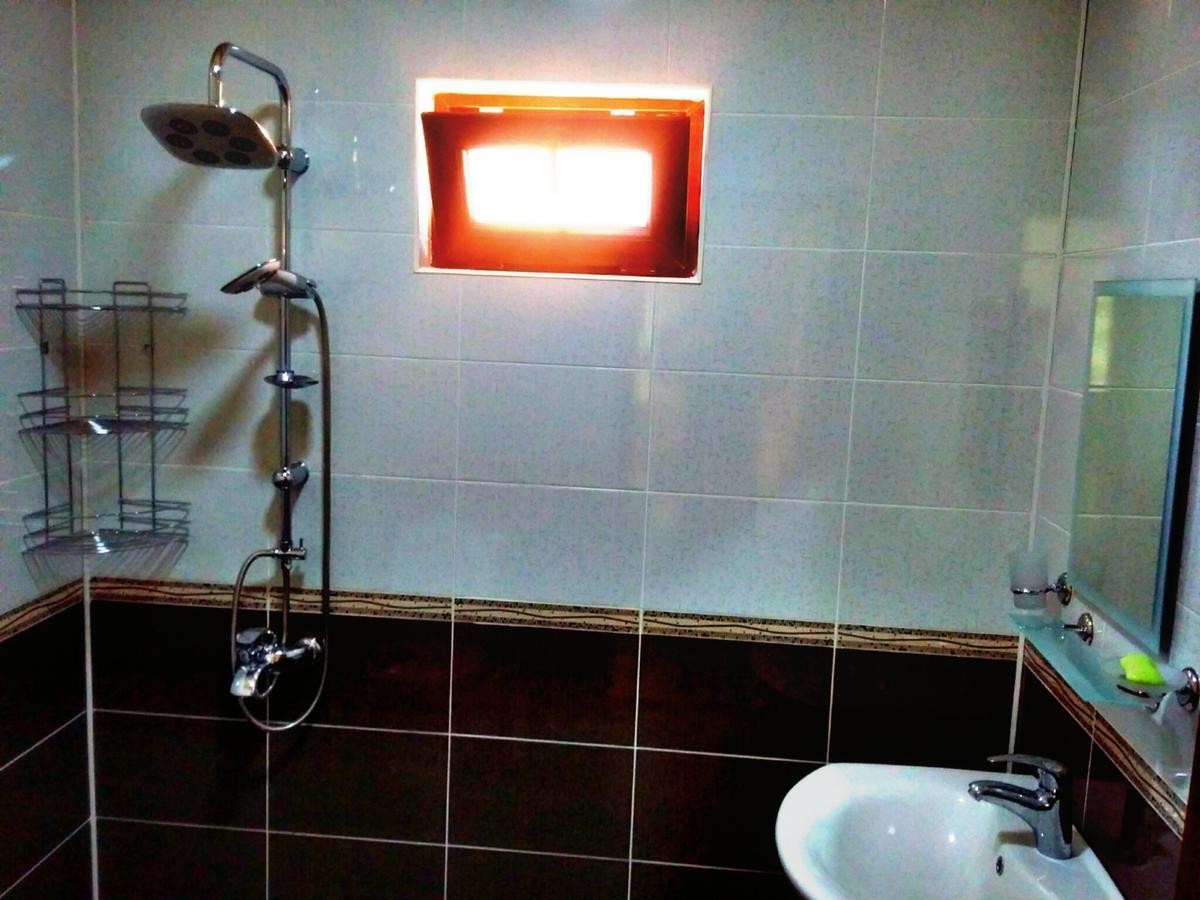 Seki Qonaq Evi Motel Eksteriør bilde